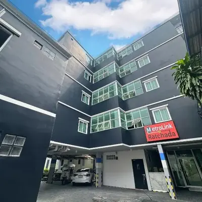 Metro Link Ratchada Hotel