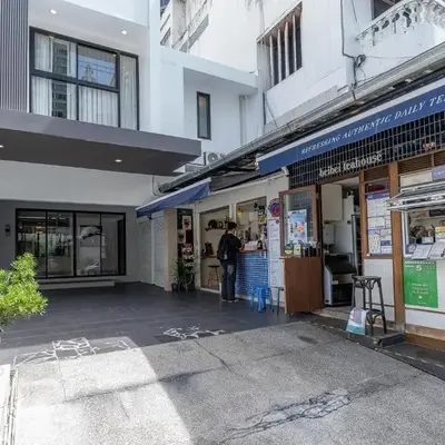 23 AVA at Saladaeng