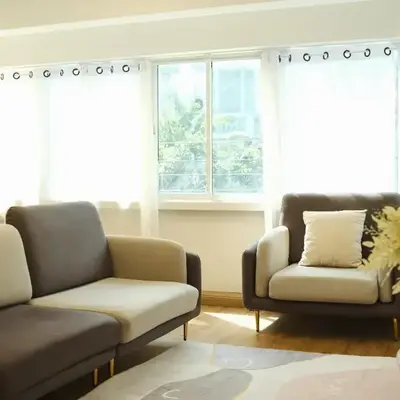 2BR Stylist Rare Find China Town