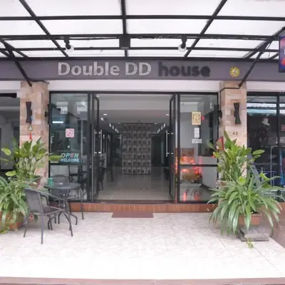 Double DD House at MRT Sutthisarn