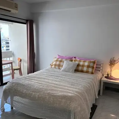 Cozy 1br walk to BTS and Airport Rail Link Close to Malls M11