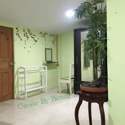 GreenRoom Guest House Very Close Bangkok Hospital in Thailand