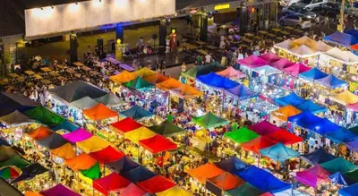 an overhead view of a crowd of people at an event at Town In Town Gardent Resort in Sathani Khlong Tan