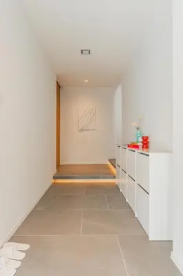 an empty room with white walls and white cabinets at \u8c6a\u534e\u522b\u5885\u7231\u4e4b\u5bb6Apao in Bangkok