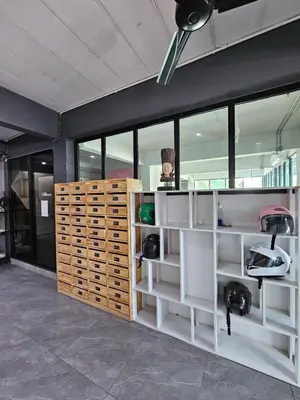 a room with white shelves and a ceiling at Irich Residence Theparak S209 BTS-Chang Erawan 2kms in Ban Khlong Hua Sakae