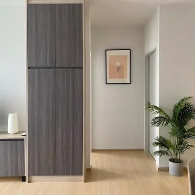 Resort style family room near BTS Bearing