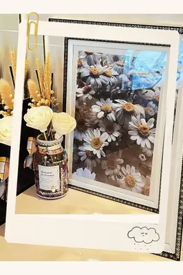 a picture of flowers in a jar on a shelf at \u8f89\u714c\u8c61\u795e\u5e99\u4e3b\u8def\u5730\u94c1\u65c1 \u5168\u914d\u5957\u8bbe\u65bd\u9ad8\u7aef\u516c\u5bd3 \u7f51\u7ea2\u6253\u5361\u5730 in Bangkok