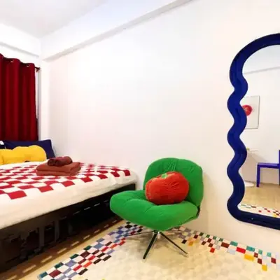 Tiny Cozy Room - Wat Arun
