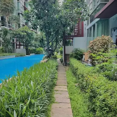 Condo with Pool View & Great Amenities Bangkok