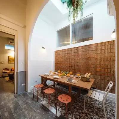 Non Inn Entire Historic 5 Bedroom Riverside Shophouse near ICONSIAM for Families and Groups