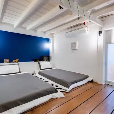 Non Inn The Diamond Artisan and Barber 4 Bedroom Riverside Retreat with King and Twin Rooms