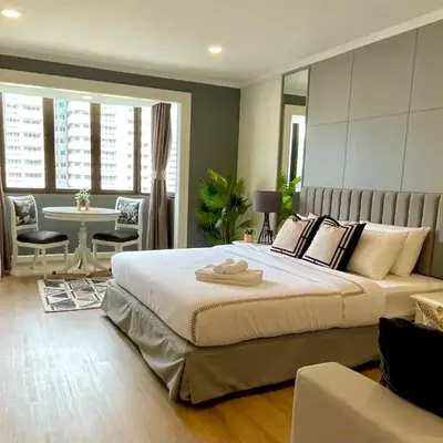 Vibrant City Retreat 6 Mins Walk BTS Nana