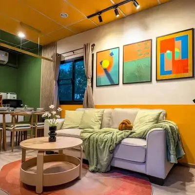 Cozy Canal House 1 min to MRT & Street Foods