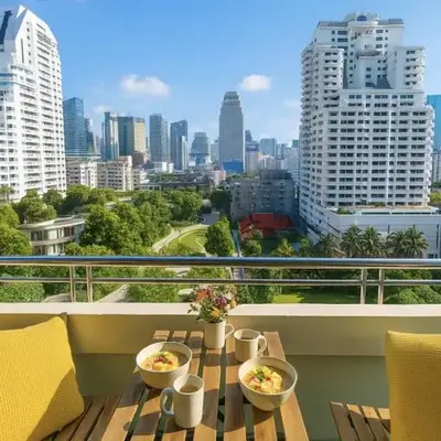 Great Balcony with 2 Beds Executive Unit