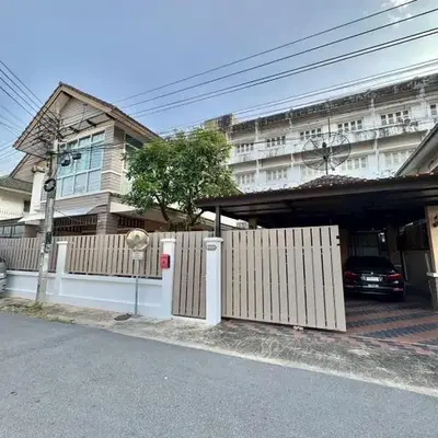 8Pax Spacious Private Home near The Mall Bangkapi