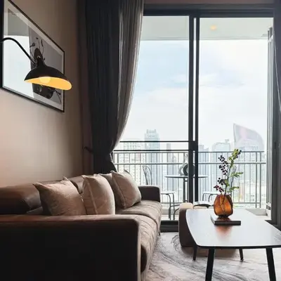 Near BTS - High Floor - Pool and Gym - Sontana