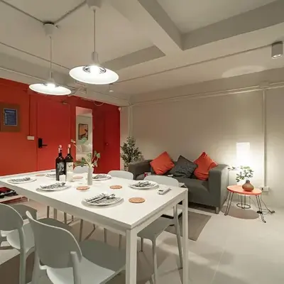 2BR APT on 2nd floor for 6 ppl