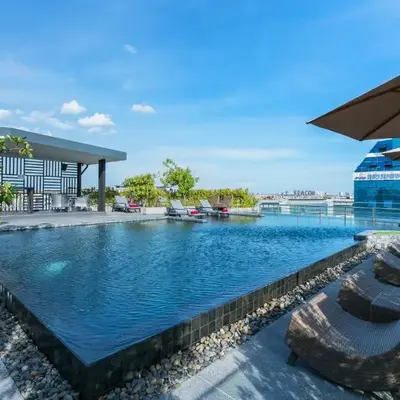 De Botan Srinakarin Hotel & Residence