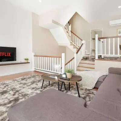 Modern 3BR Rama Mansion Near Airport plus Amenities
