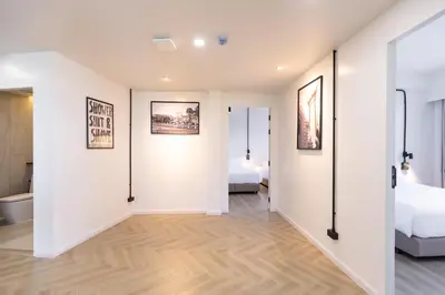 Gallery image of Holmes Pranakorn in Bangkok