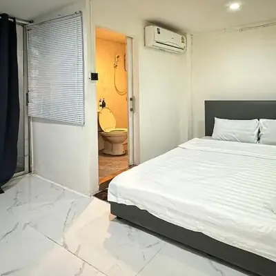 Chubby5room12