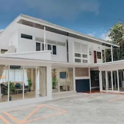 Stay Ekkamai - Private Pool villa