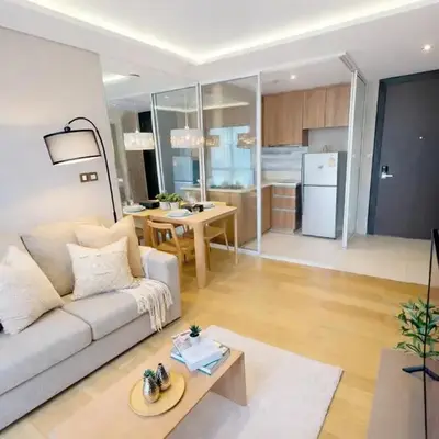 Bright & Green apartment on BTS Thonglor
