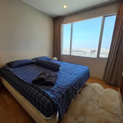 Chaophraya River high-rise river view apartment direct access to iconsiam Siam Square Chinatown 0 distance from BTS subway exit direct to Sathorn Silom Road Siam Square