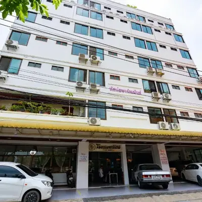 Tat Hotel