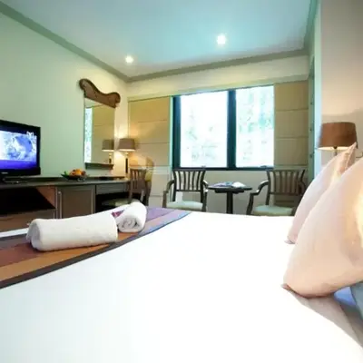 Majestic Suites Hotel