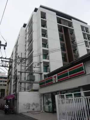Gallery image of The Atrium Ratchada 13 in Bangkok