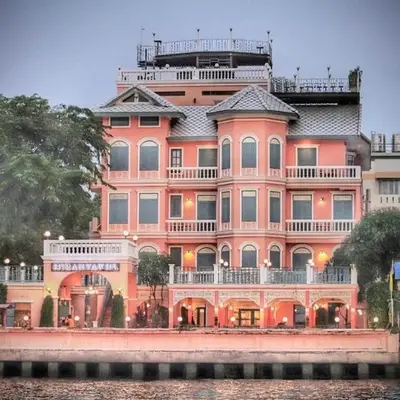 Hiranyakul House Riverside