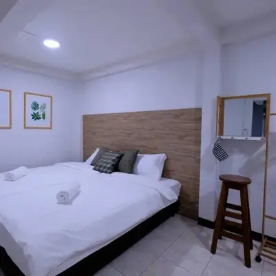 138 White Villa