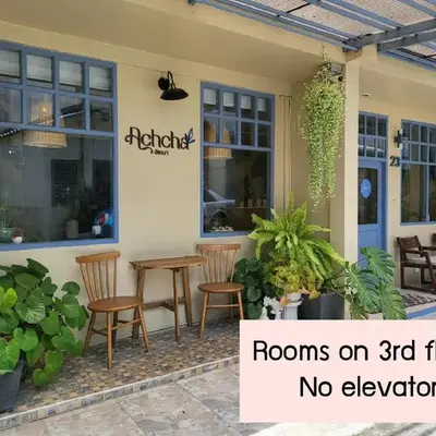 Achcha hotel - itsaraphap MRT station - Wat Arun