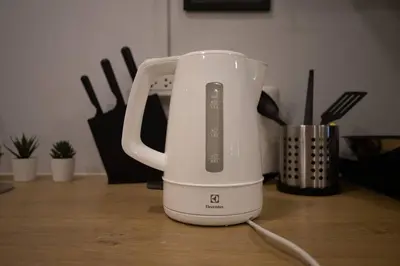 a white blender sitting on top of a table at U3 Large 2 Bedroom Full kitchen near BTS Udomsuk in Bangkok