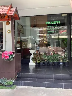 Gallery image of Charurat Suite Hotel in Makkasan