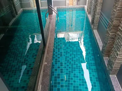 an overhead view of a swimming pool at J Residence Thonglor 8 in Bangkok