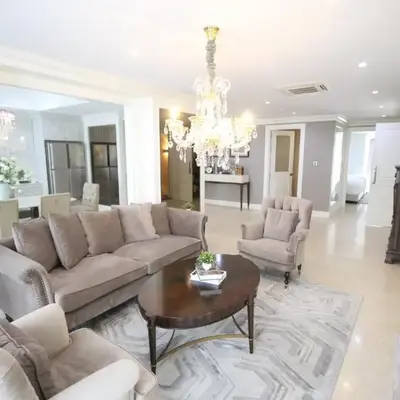 SASHA HOUSE