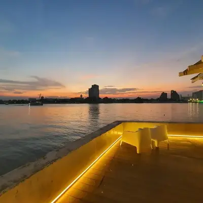 Riverfront house/Chao phraya river/Baan Rimphraya